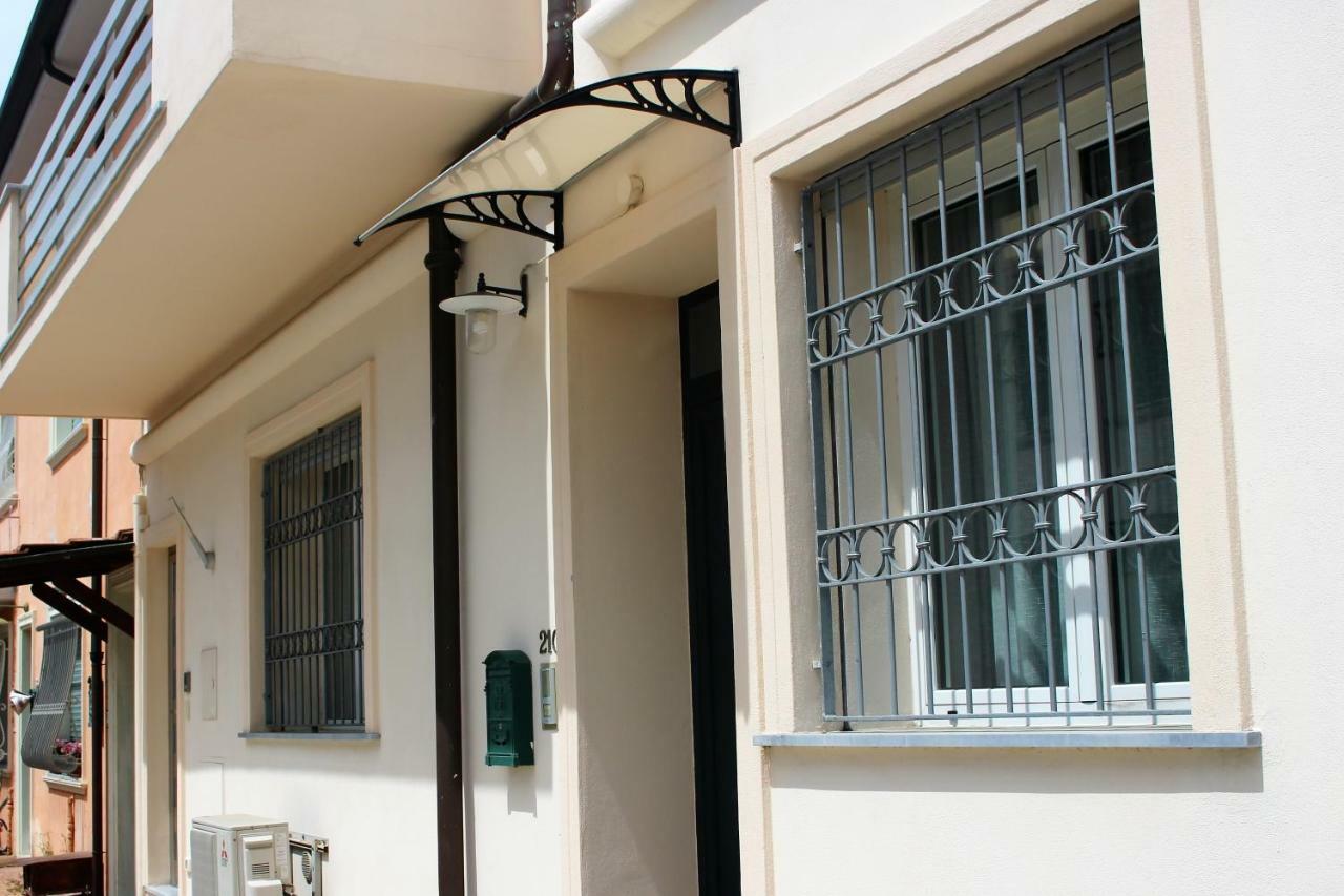Casa Lu' Viareggio Exterior foto